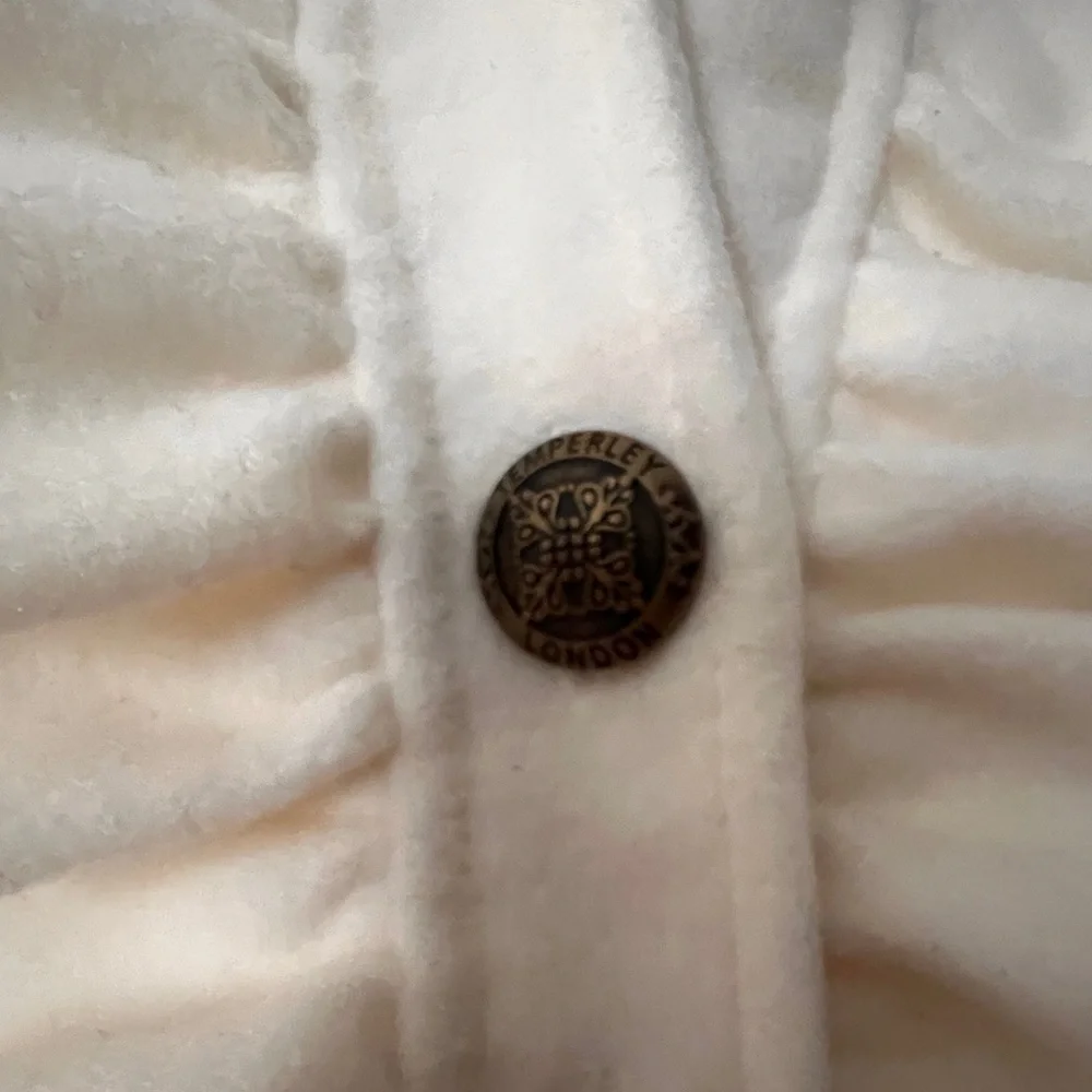 Alice Temperley for Target - White coat - SZ L
Peter Pan Collar - Picture 6 of 8